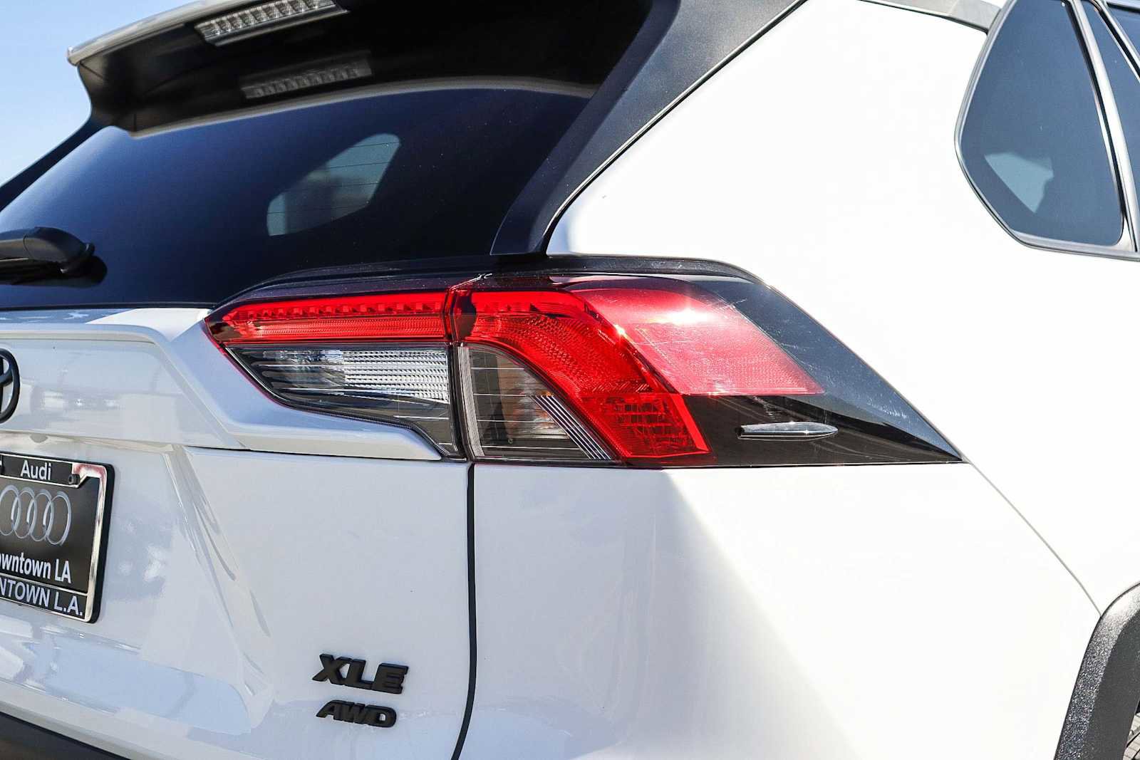 Used 2022 Toyota RAV4 XLE image 10