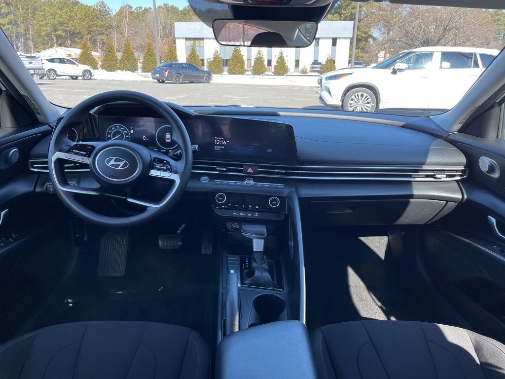 Used 2024 Hyundai Elantra SEL image 8