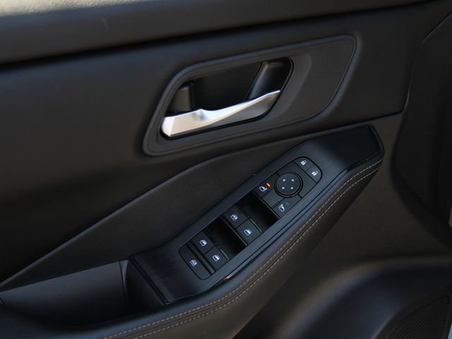 Certified 2024 Nissan Rogue SV AWD/4WD image 15