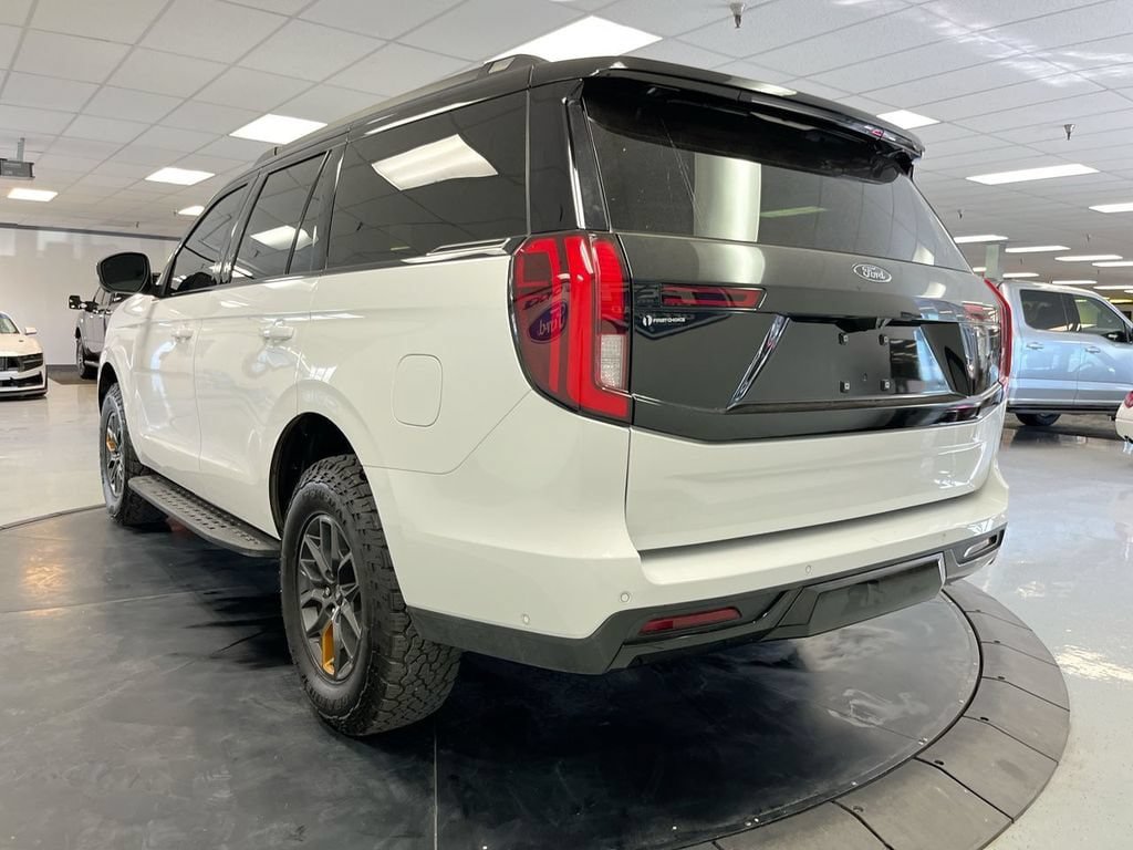 Used 2025 Ford Expedition Tremor AWD/4WD image 6