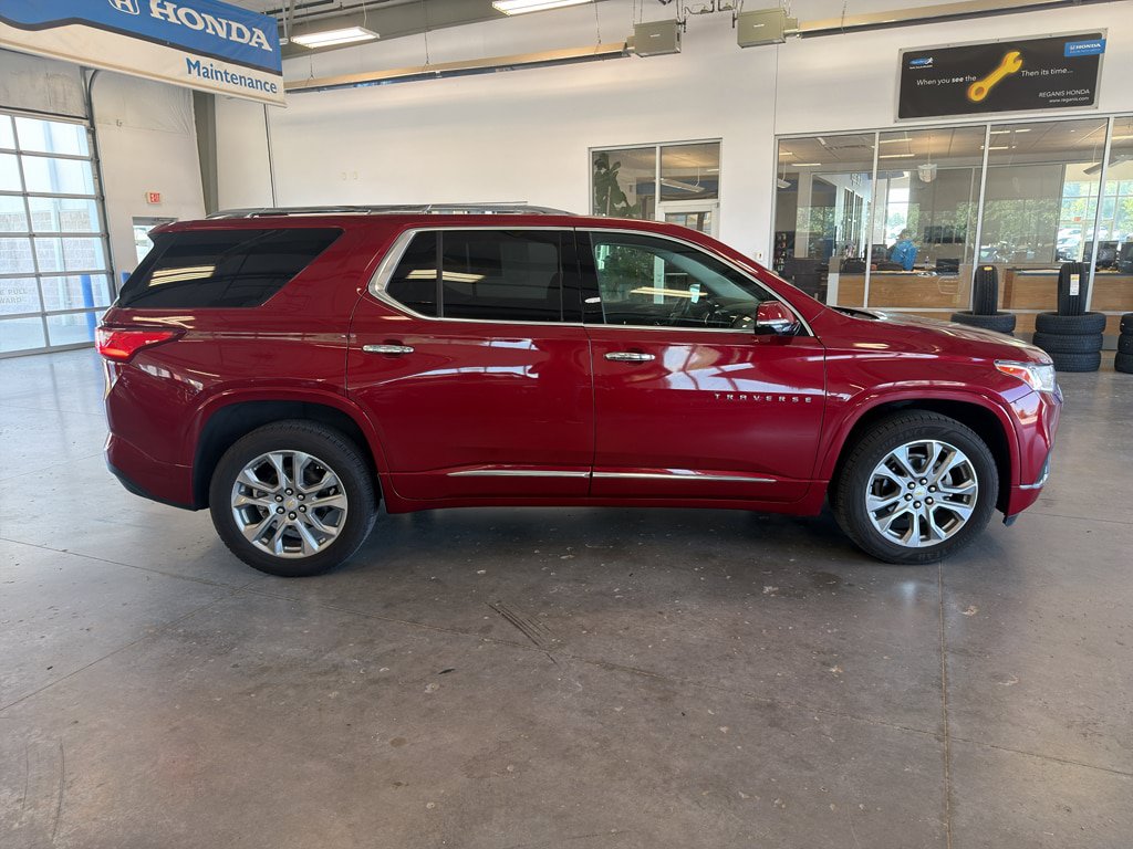Used 2019 Chevrolet Traverse Premier AWD/4WD image 6