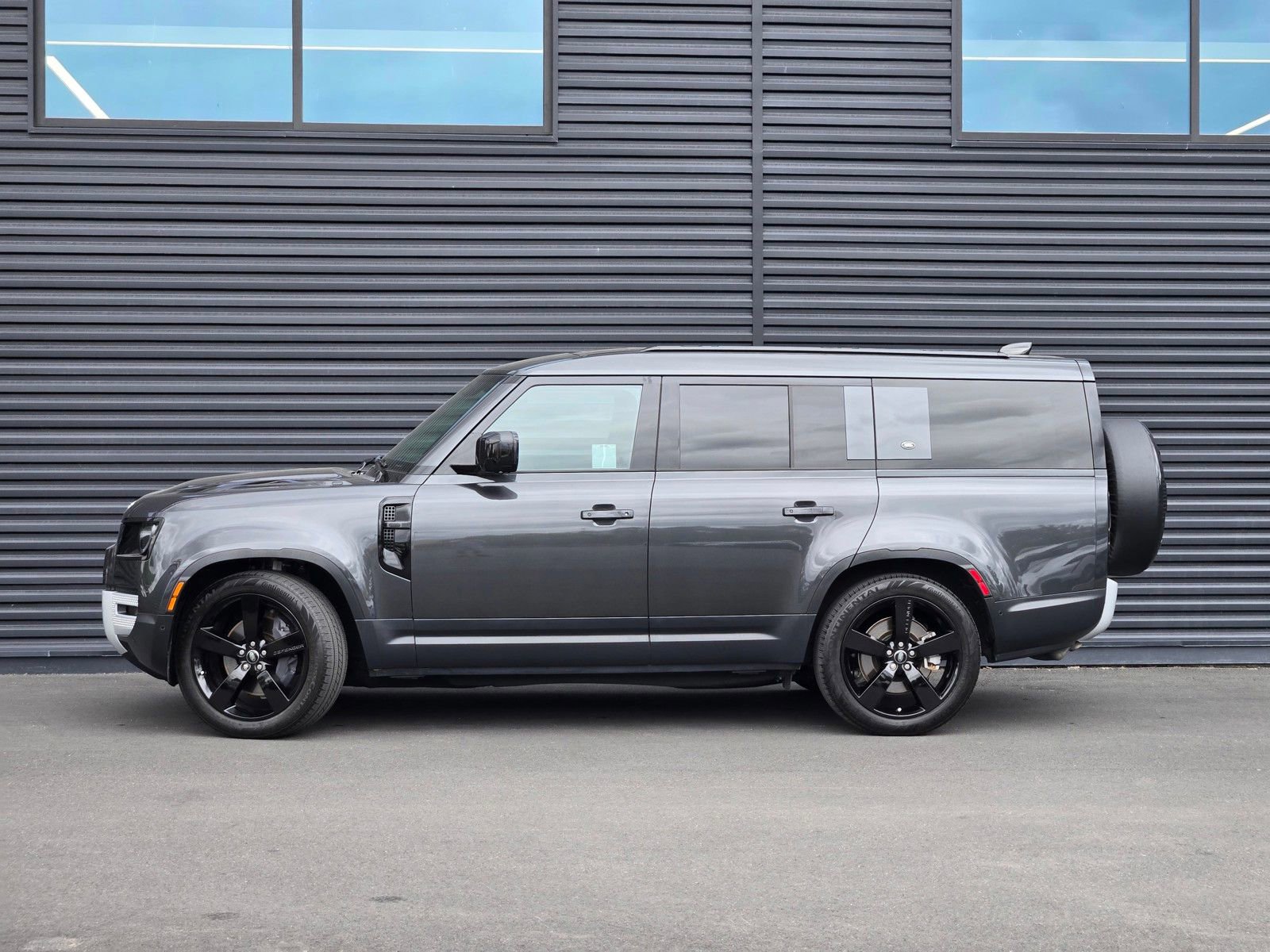 Used 2024 Land Rover Defender 130 S AWD/4WD image 3