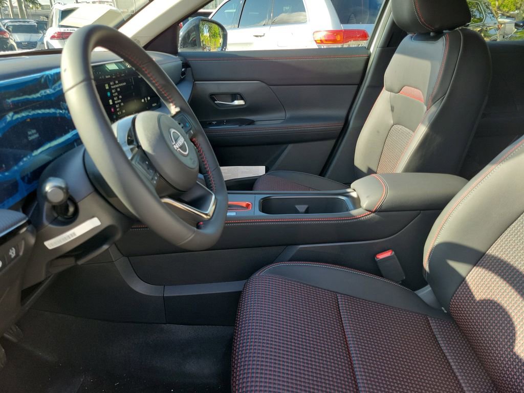 New 2026 Nissan Kicks SR image 23