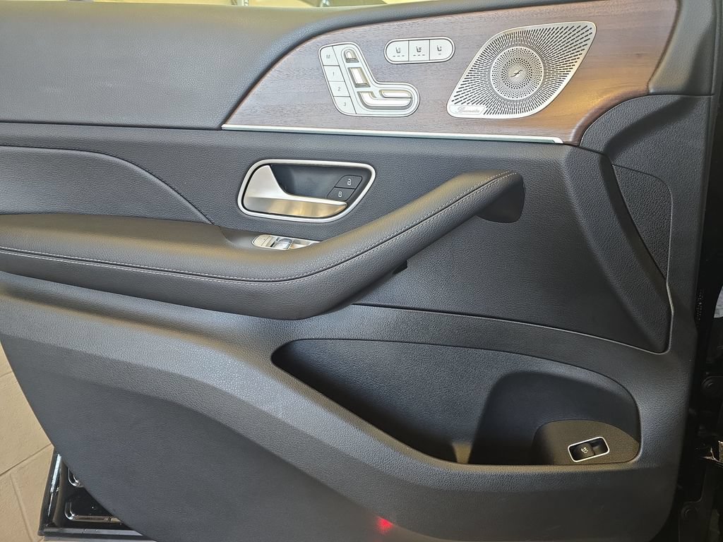Used 2023 Mercedes-Benz GLE 350 w/ AMG Line Exterior image 30