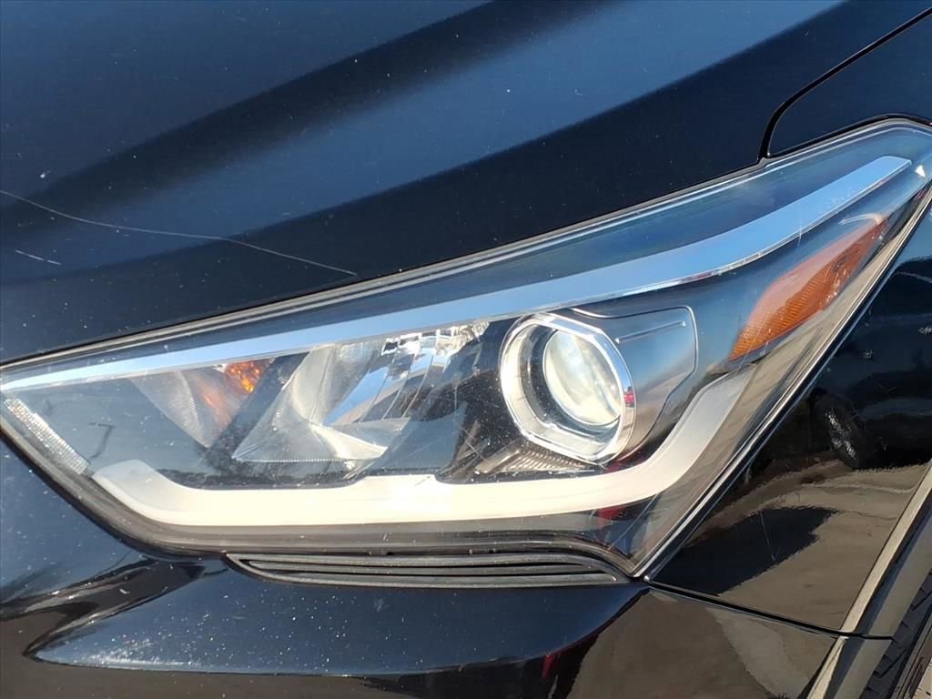 Used 2017 Hyundai Santa Fe SE image 11