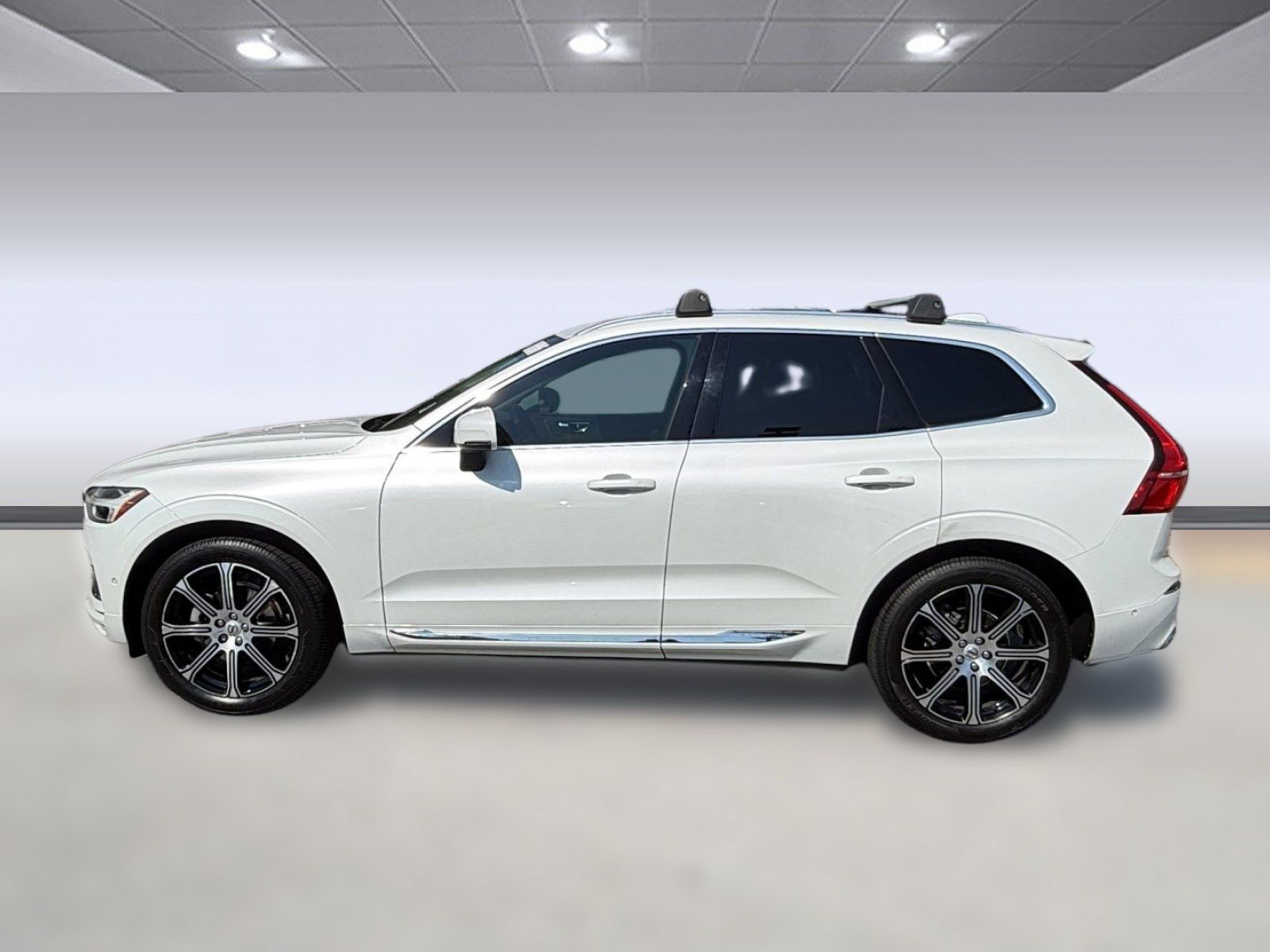 Used 2019 Volvo XC60 T5 Inscription w/ Protection Package Premier FWD image 2