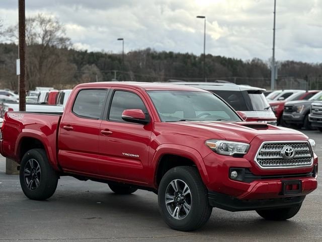 Used 2016 Toyota Tacoma SR image 37