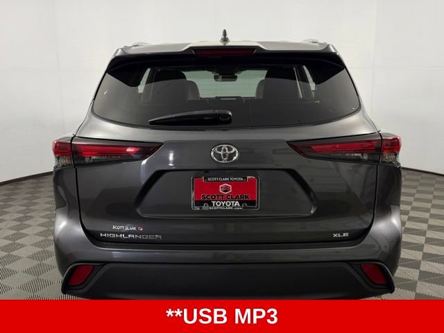 Used 2024 Toyota Highlander XLE image 7