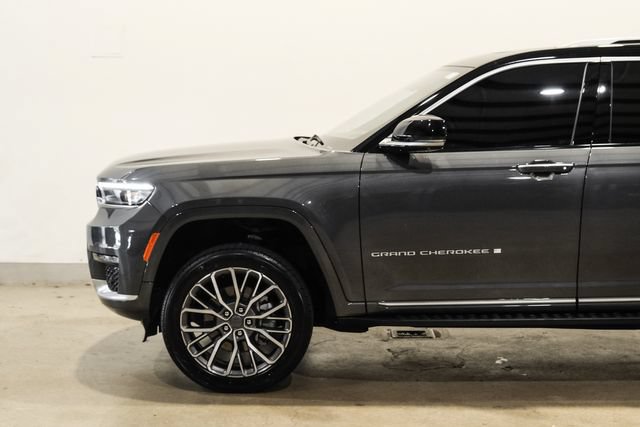 Used 2023 Jeep Grand Cherokee L Summit AWD/4WD image 38