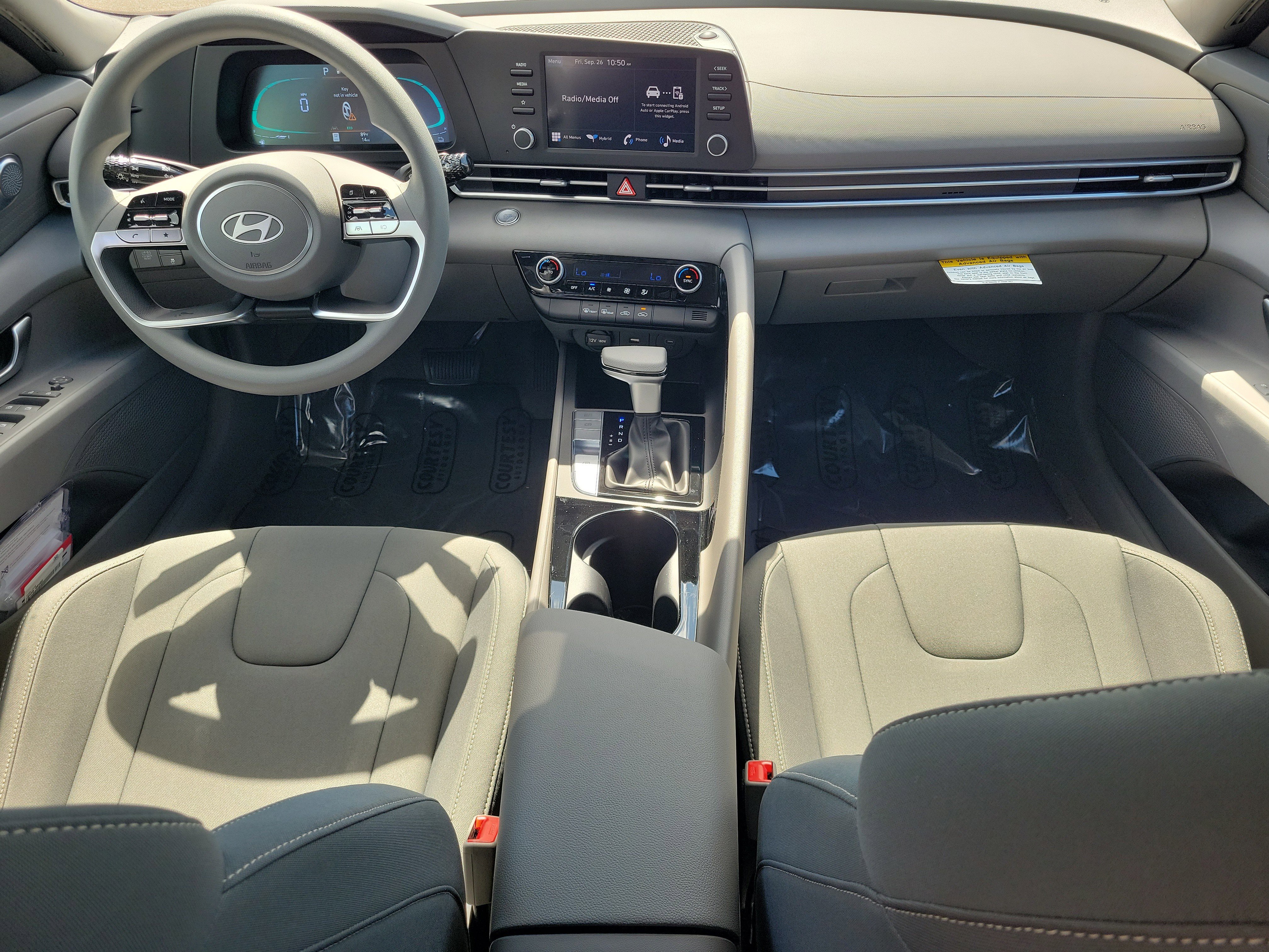 New 2025 Hyundai Elantra Hybrid w/ Cargo Package FWD image 22