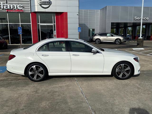 Used 2018 Mercedes-Benz E 300 image 9
