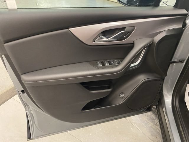 Used 2024 Chevrolet Blazer LT w/ Convenience Package FWD image 24