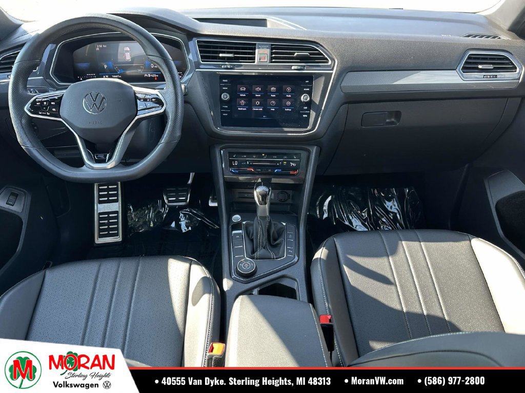 Used 2024 Volkswagen Tiguan SE R-Line AWD/4WD image 15