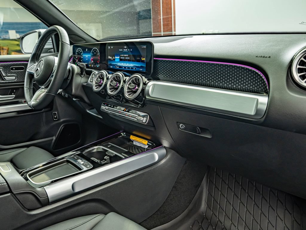 Certified 2026 Mercedes-Benz GLB 250 4MATIC image 38