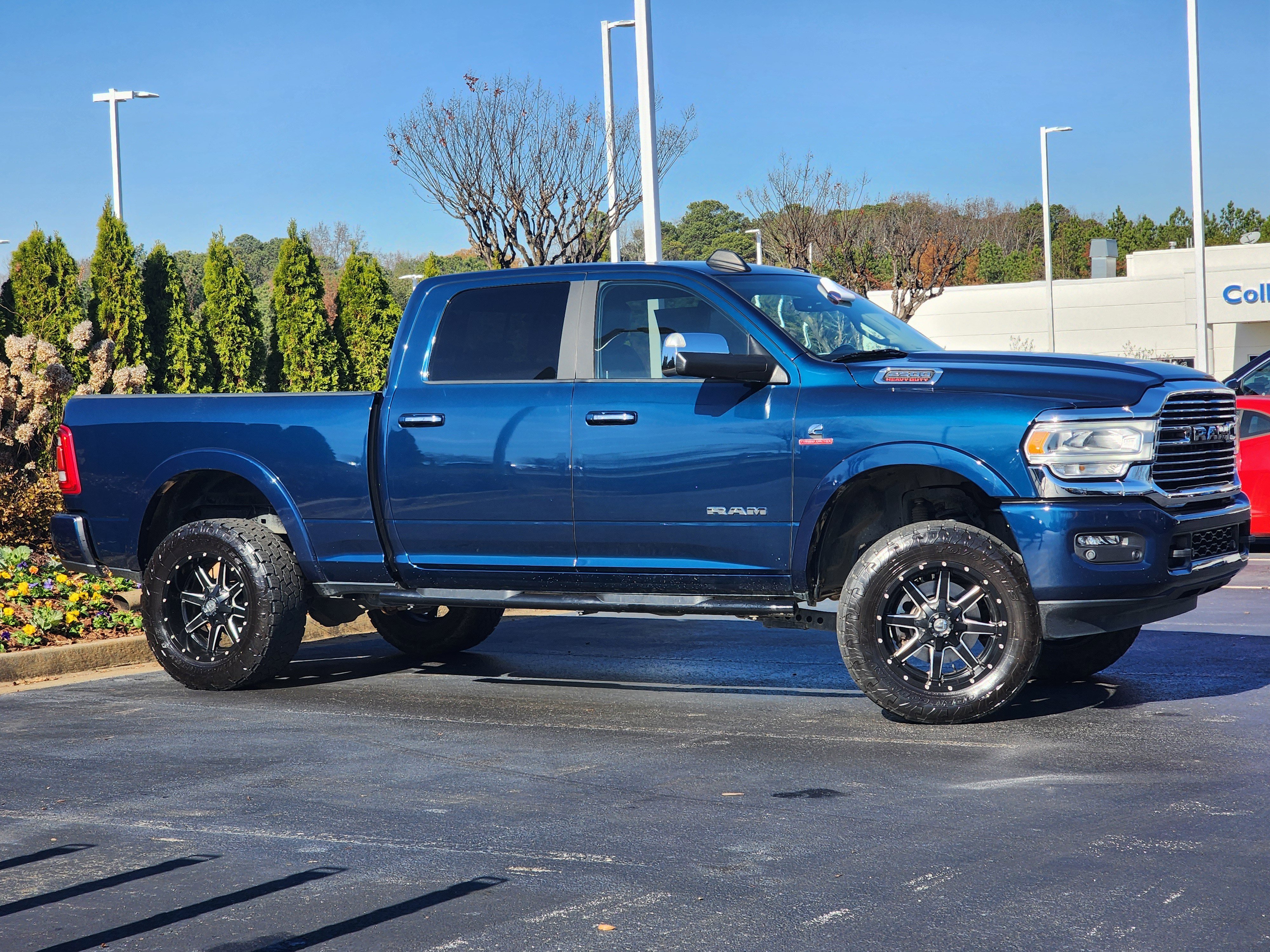Used 2022 RAM 2500 Laramie w/ Body Color Bumper Group image 3