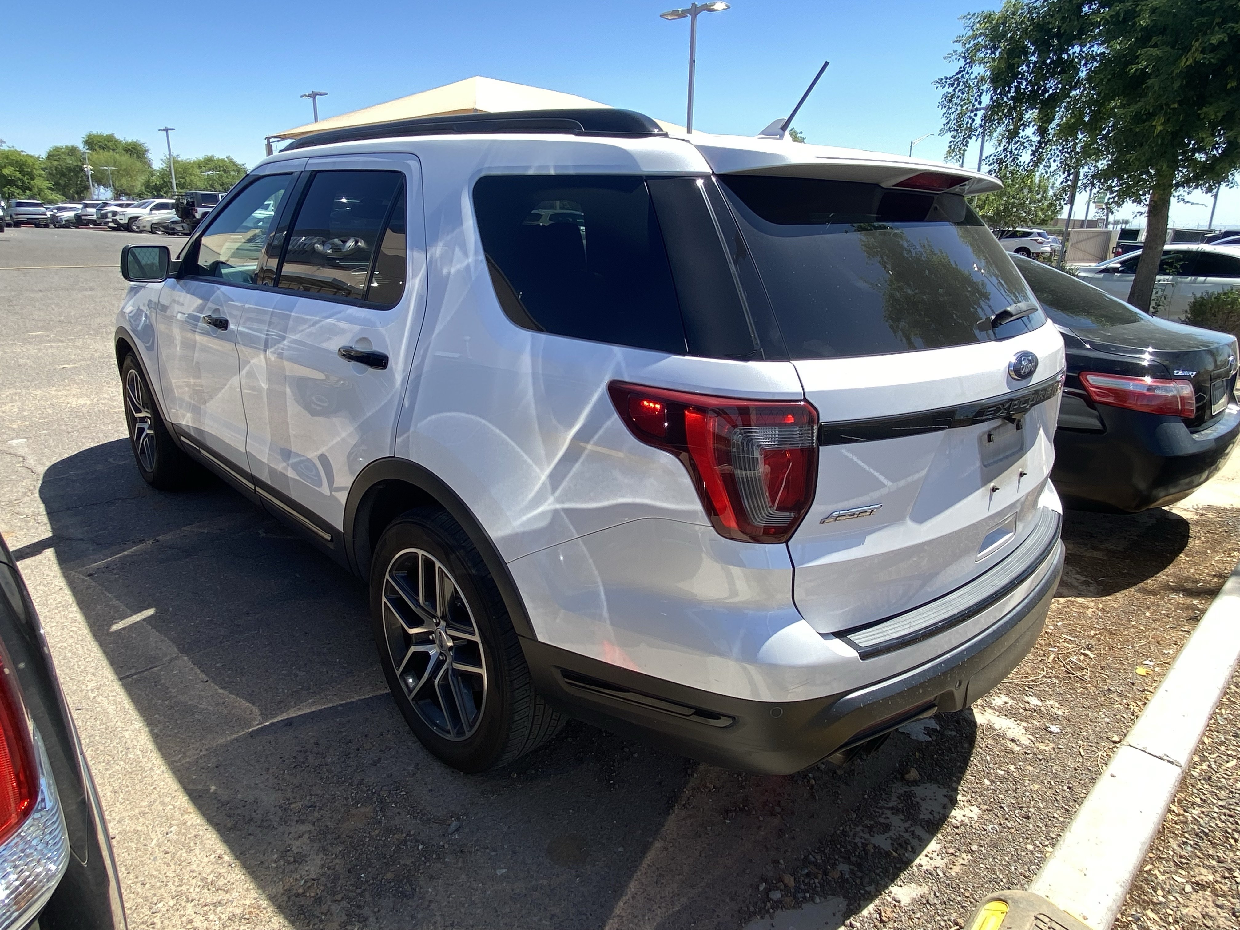 Used 2018 Ford Explorer Sport w/ Equipment Group 401A AWD/4WD image 3
