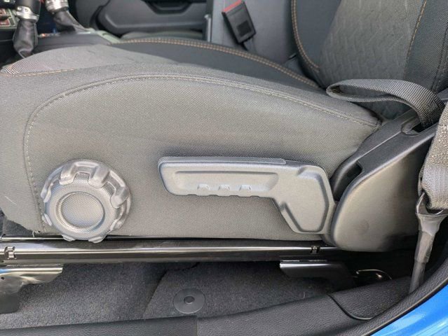 Used 2025 Jeep Gladiator Mojave AWD/4WD image 20