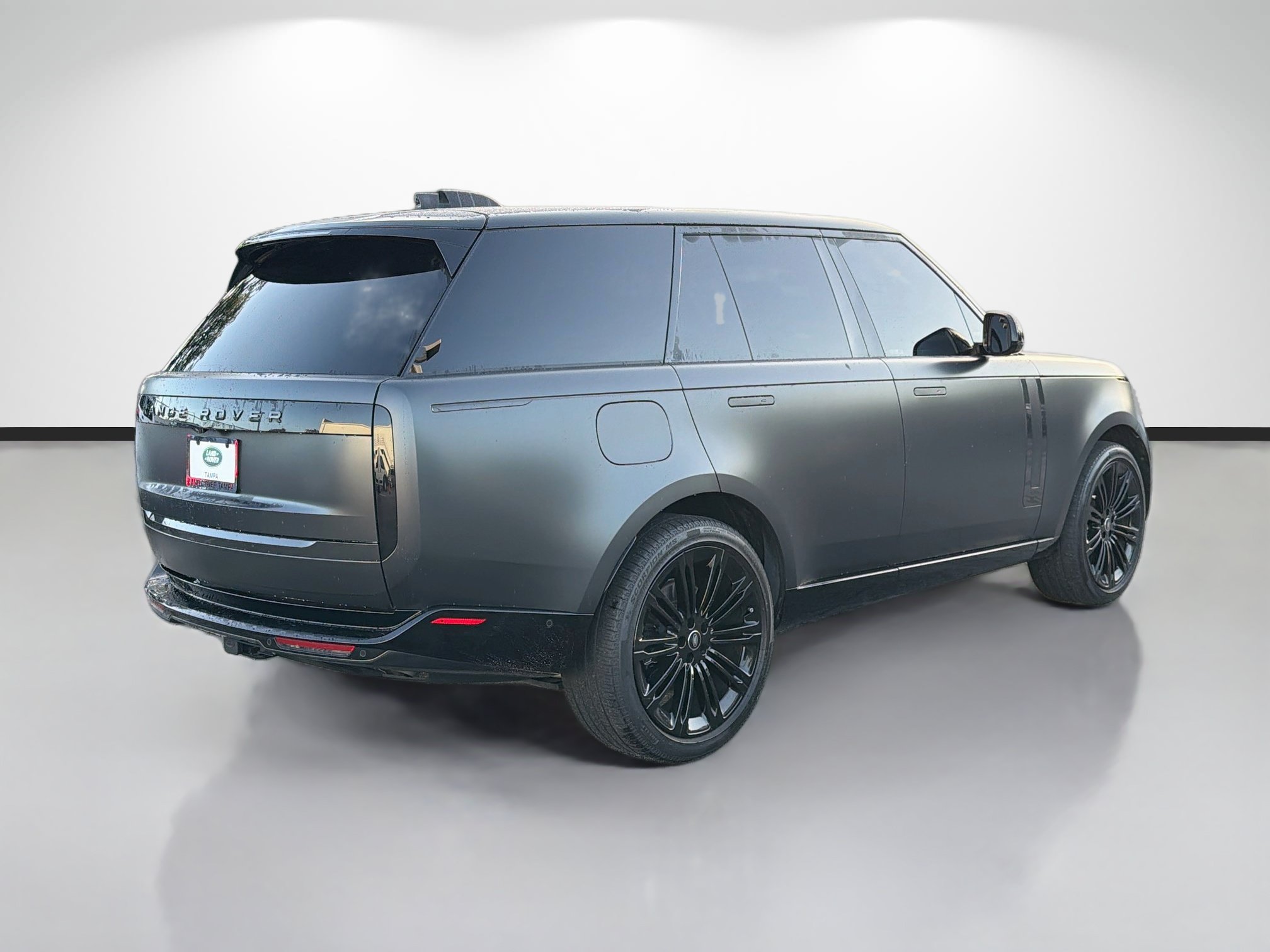 Used 2025 Land Rover Range Rover SE AWD/4WD image 5