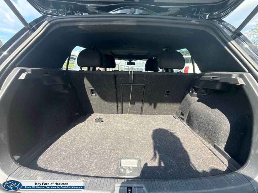 Used 2018 Volkswagen GTI SE FWD image 31