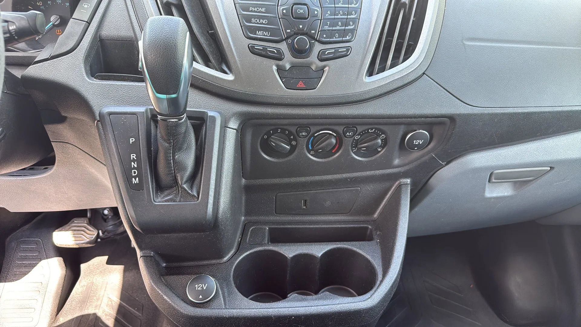 Used 2017 Ford Transit 150 XL RWD image 33