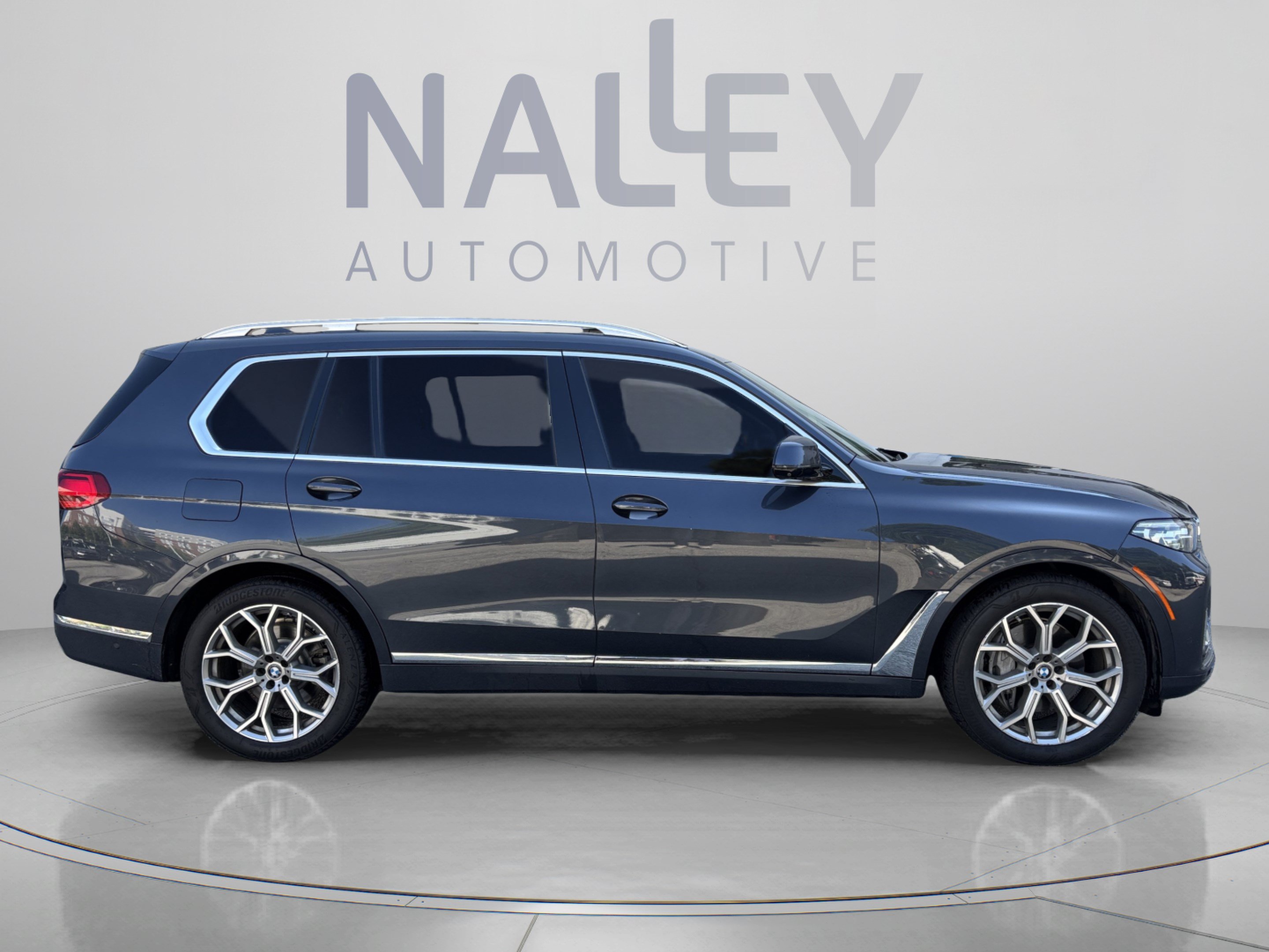 Used 2019 BMW X7 xDrive50i w/ Premium Package AWD/4WD image 4
