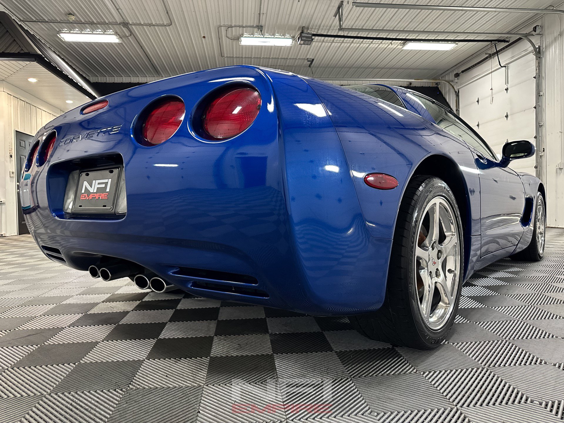 Used 2002 Chevrolet Corvette Coupe w/ Preferred Equipment Group2 RWD image 19