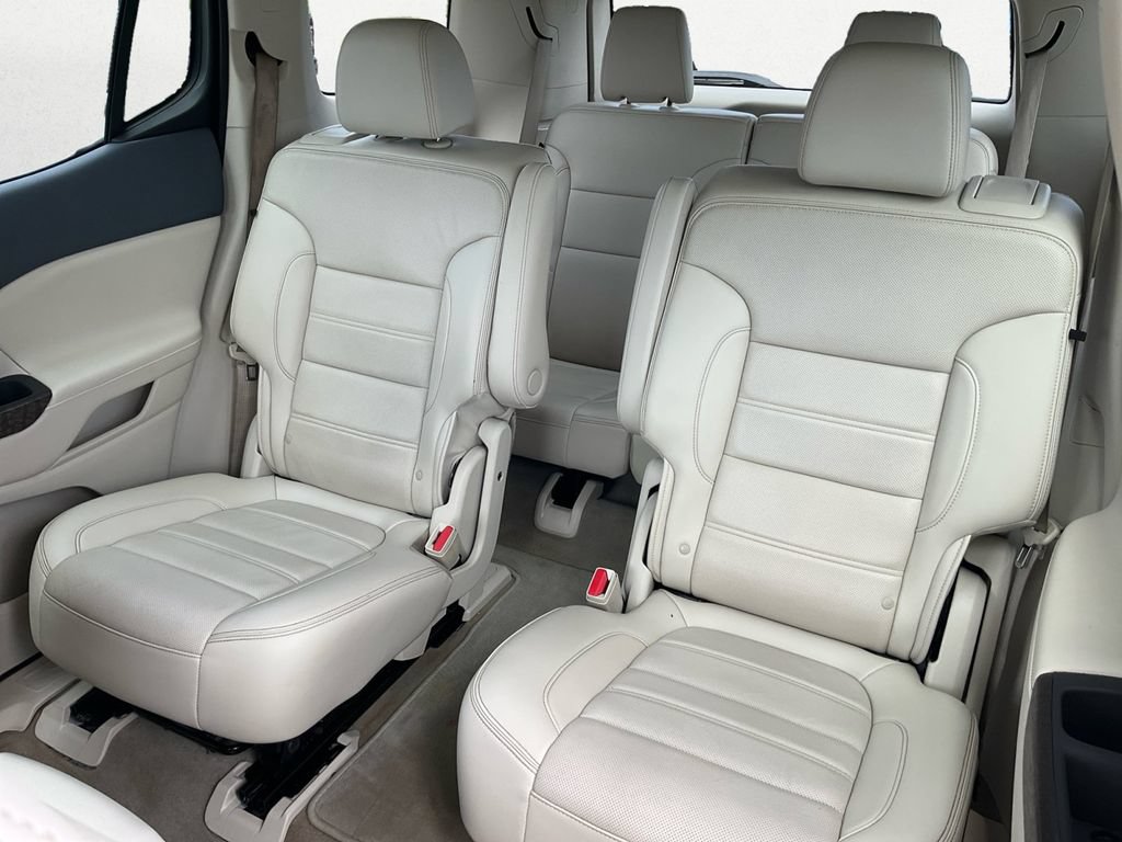 Used 2023 GMC Acadia Denali w/ Denali Ultimate Package FWD image 10