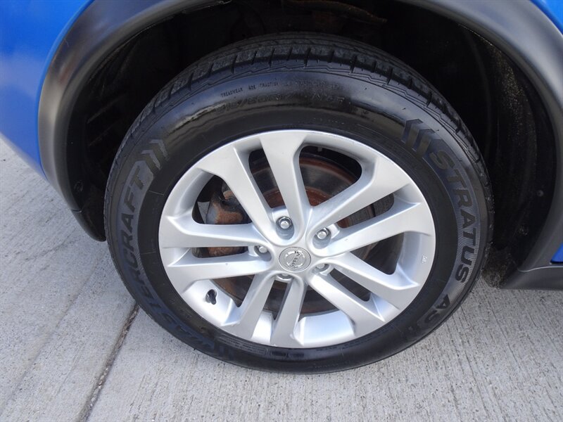 Used 2011 Nissan Juke SL AWD/4WD image 24