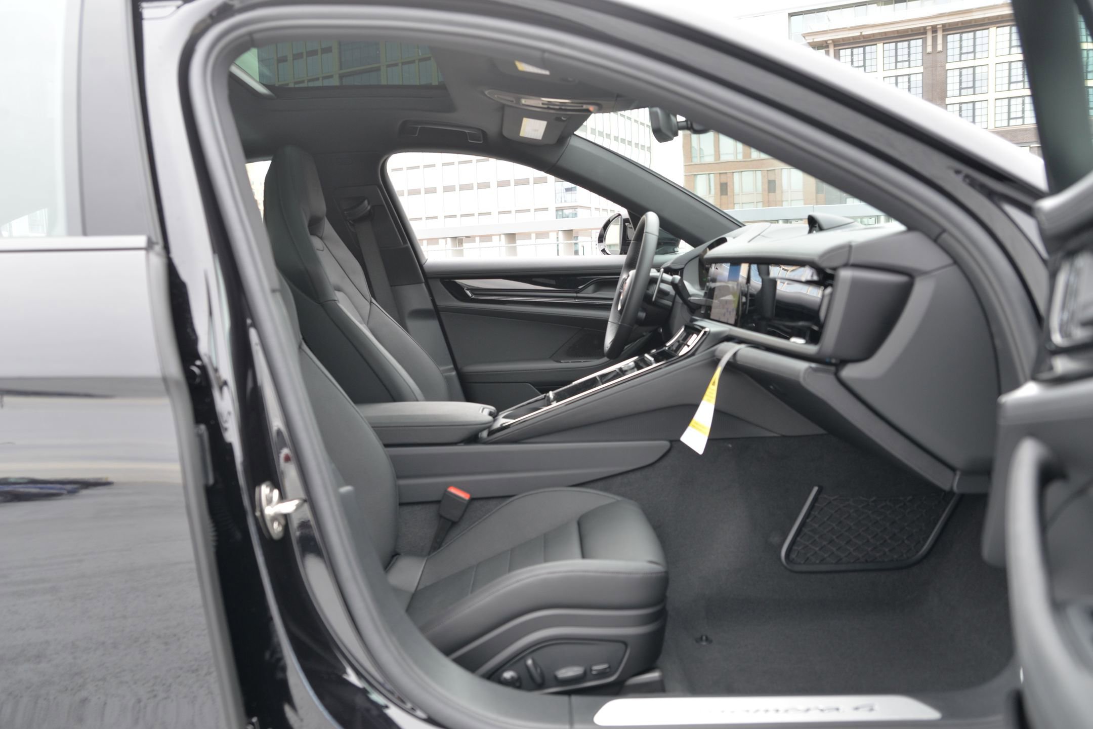 New 2026 Porsche Panamera 4 image 15