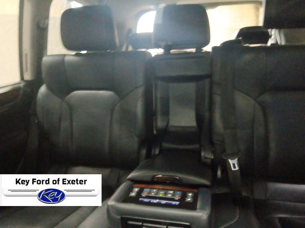 Used 2020 Lexus LX 570 4WD w/ Luxury Package image 45