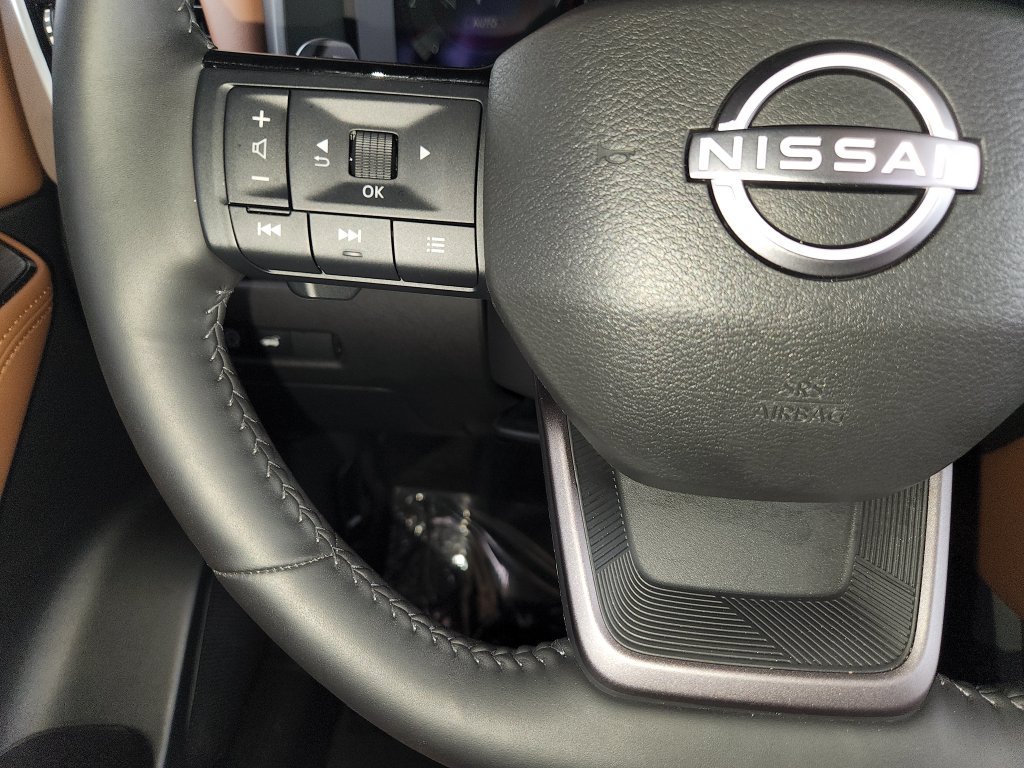 Used 2026 Nissan Rogue Platinum w/ Platinum Premium Package AWD/4WD image 27