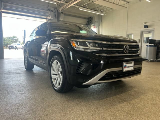 Used 2023 Volkswagen Atlas Cross Sport SE FWD image 3