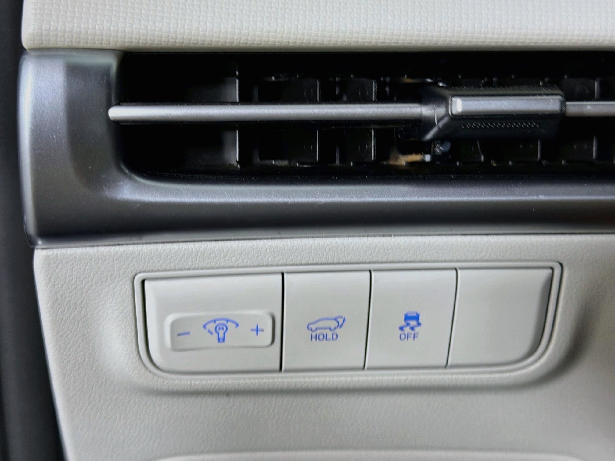 Used 2025 Hyundai Tucson SEL FWD image 17