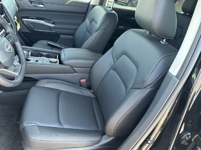 New 2026 Nissan Pathfinder SL w/ Cargo Package AWD/4WD image 16
