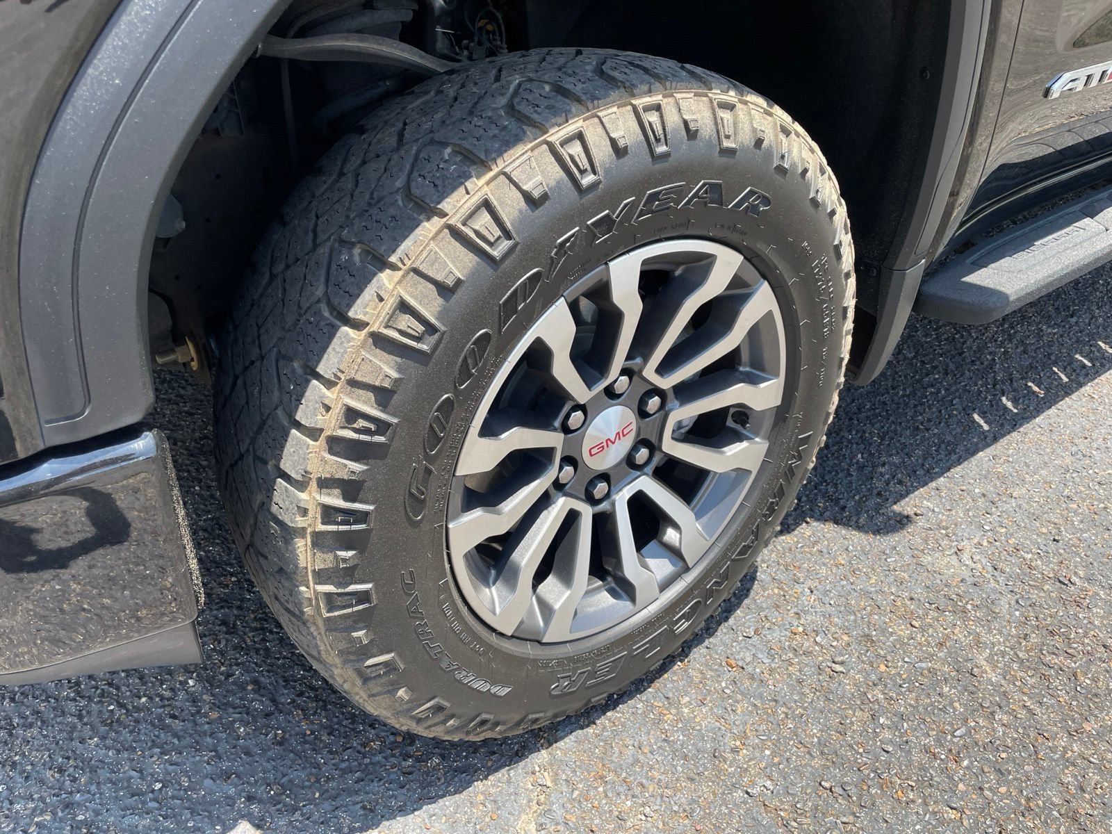 Used 2021 GMC Sierra 1500 AT4 w/ AT4 Premium Package AWD/4WD image 13