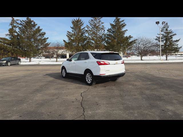 Used 2020 Chevrolet Equinox LT w/ Driver Convenience Package image 29