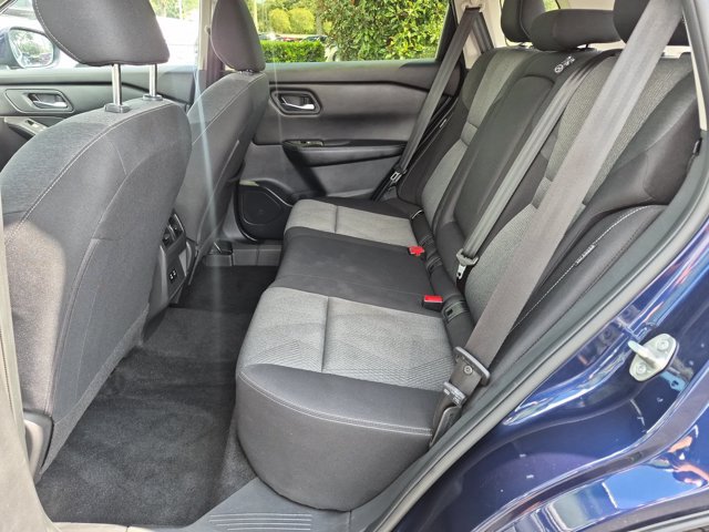 Used 2025 Nissan Rogue SV AWD/4WD image 17