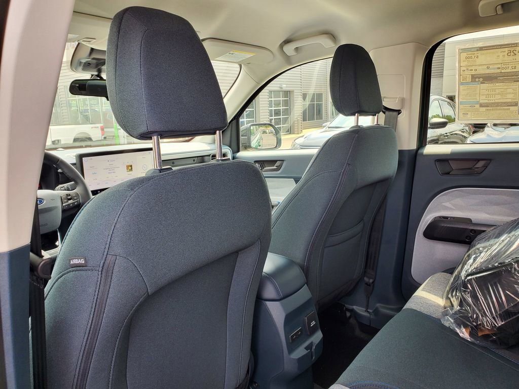 New 2025 Ford Maverick XLT w/ XLT Luxury Package image 28