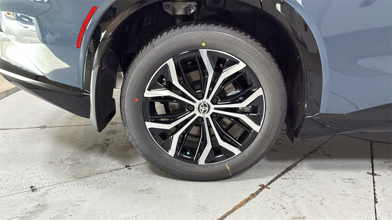 New 2026 Toyota Crown Signia image 22