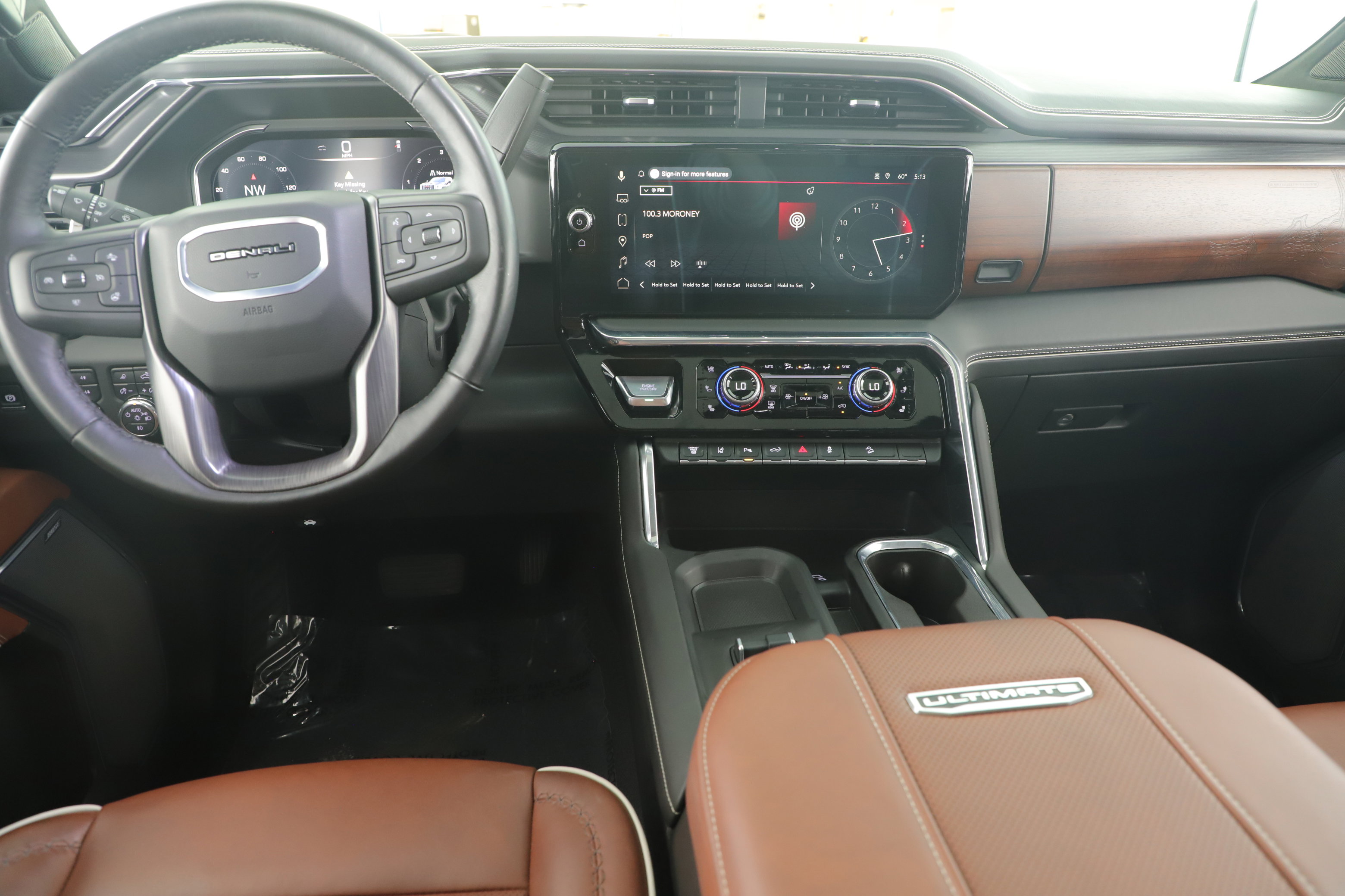 Used 2025 GMC Sierra 2500 Denali Ultimate image 18
