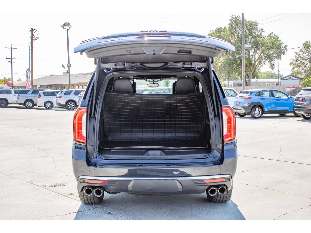 Used 2023 GMC Yukon Denali Ultimate AWD/4WD image 11