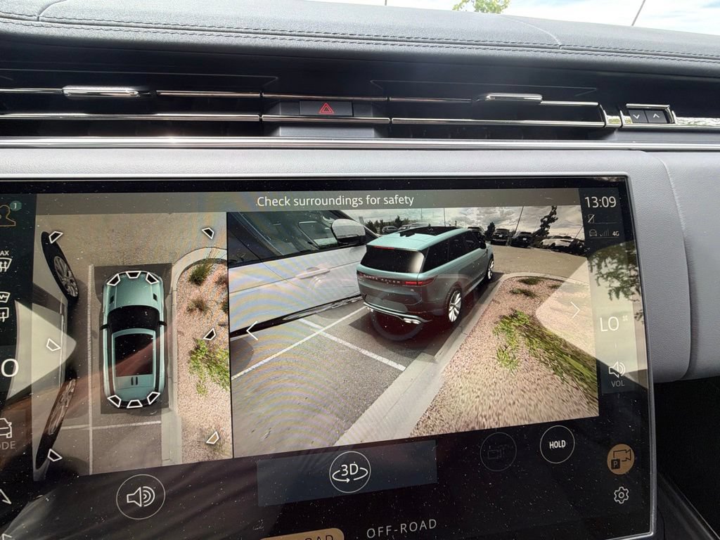 Used 2025 Land Rover Range Rover Sport SE AWD/4WD image 19