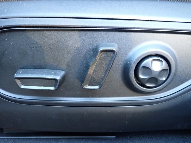 New 2026 Jeep Grand Cherokee Altitude image 17