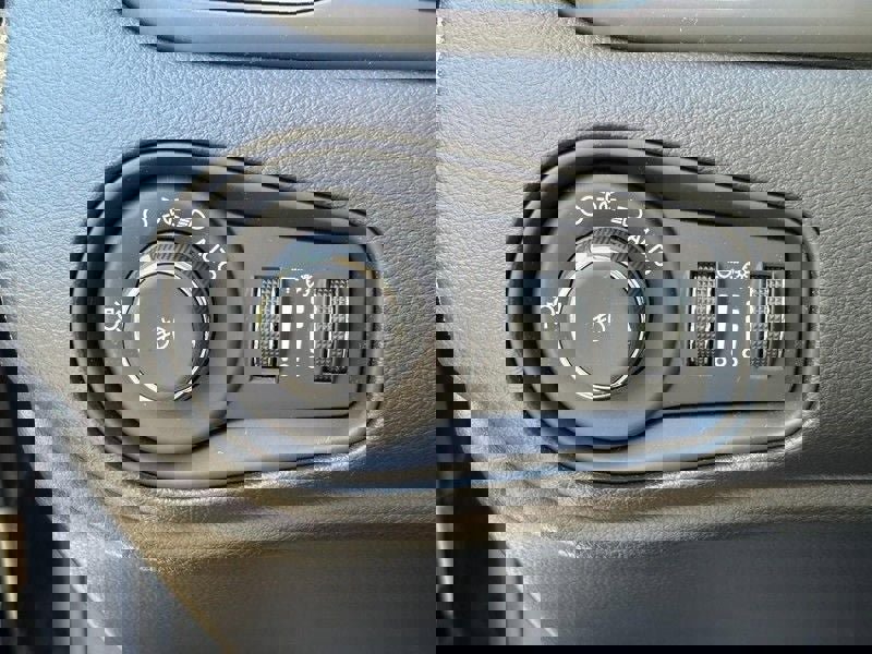 Used 2022 Jeep Renegade Latitude image 16