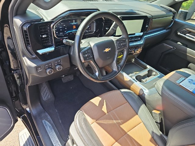 Used 2024 Chevrolet Silverado 2500 High Country w/ Z71 Off-Road Package AWD/4WD image 12