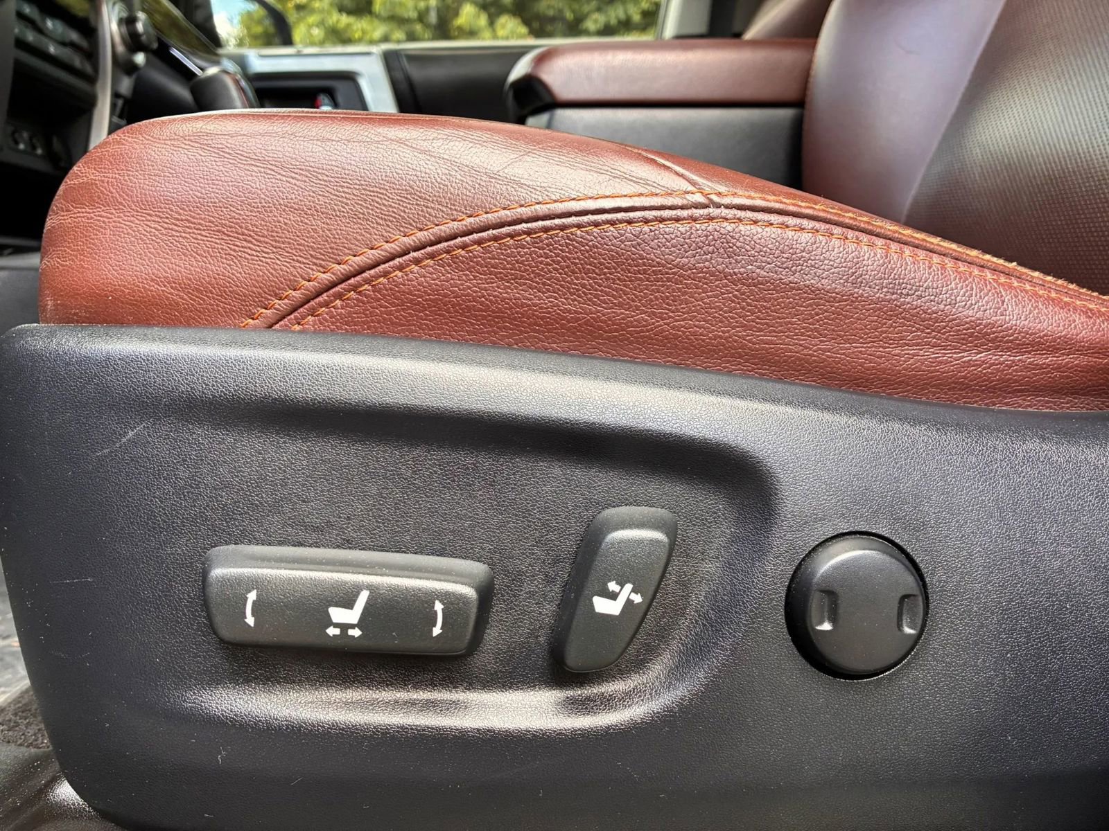 Used 2015 Toyota 4Runner 4WD image 21