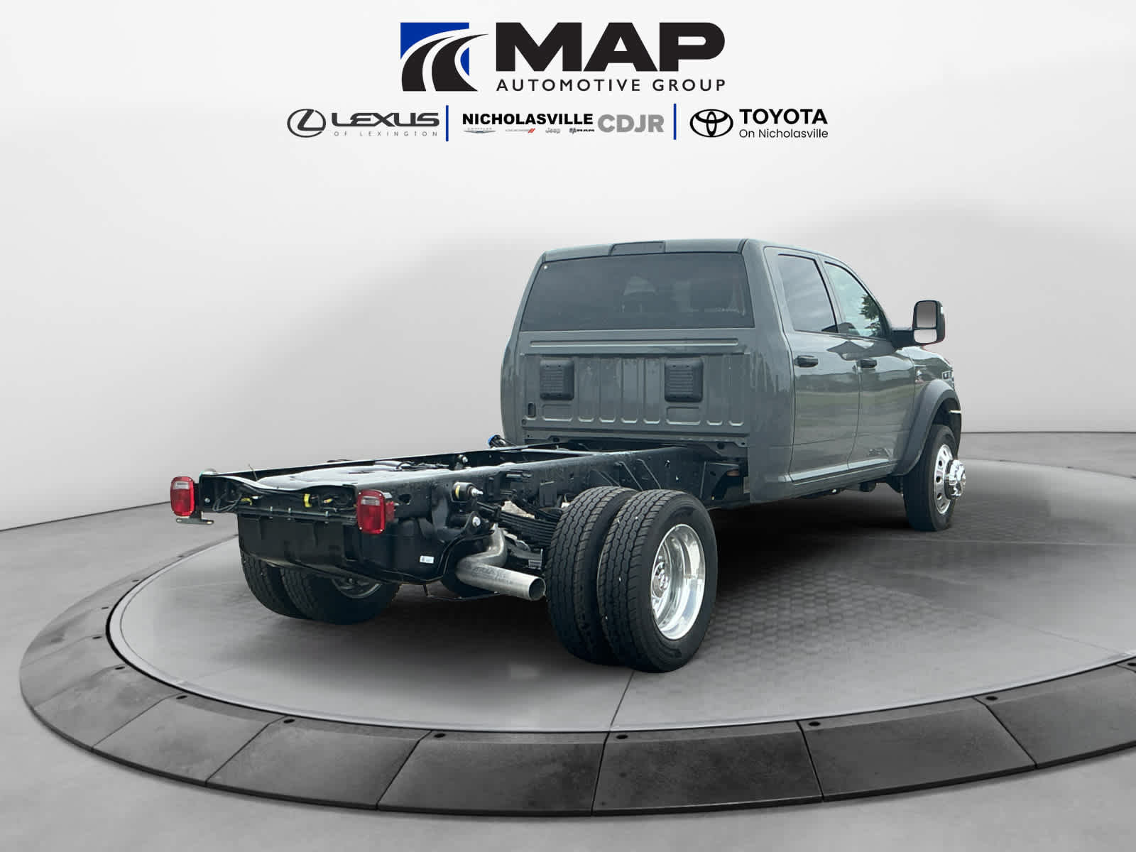 New 2026 RAM 4500 Tradesman w/ Chrome Appearance Group AWD/4WD image 5