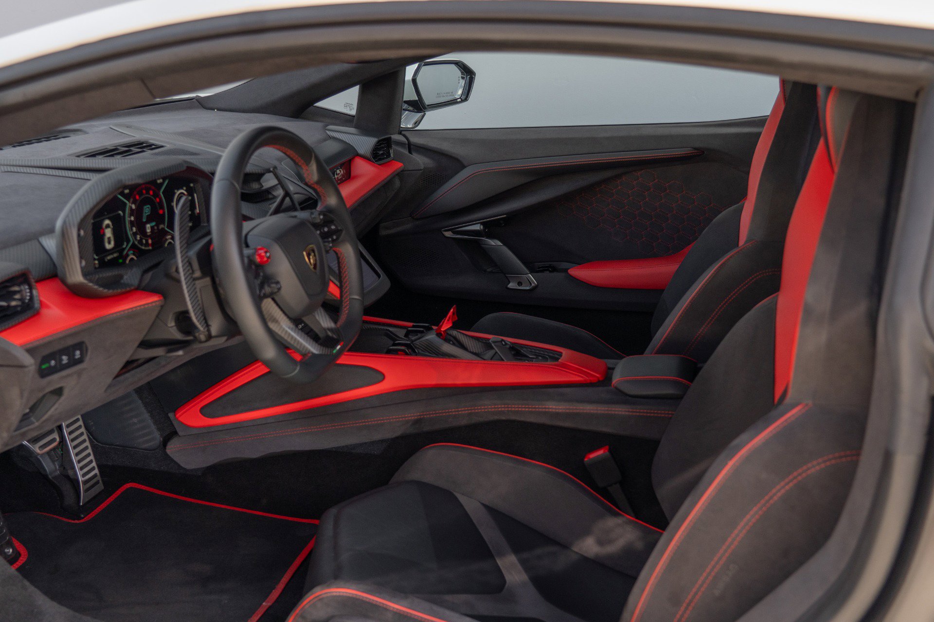 Used 2024 Lamborghini Revuelto image 51