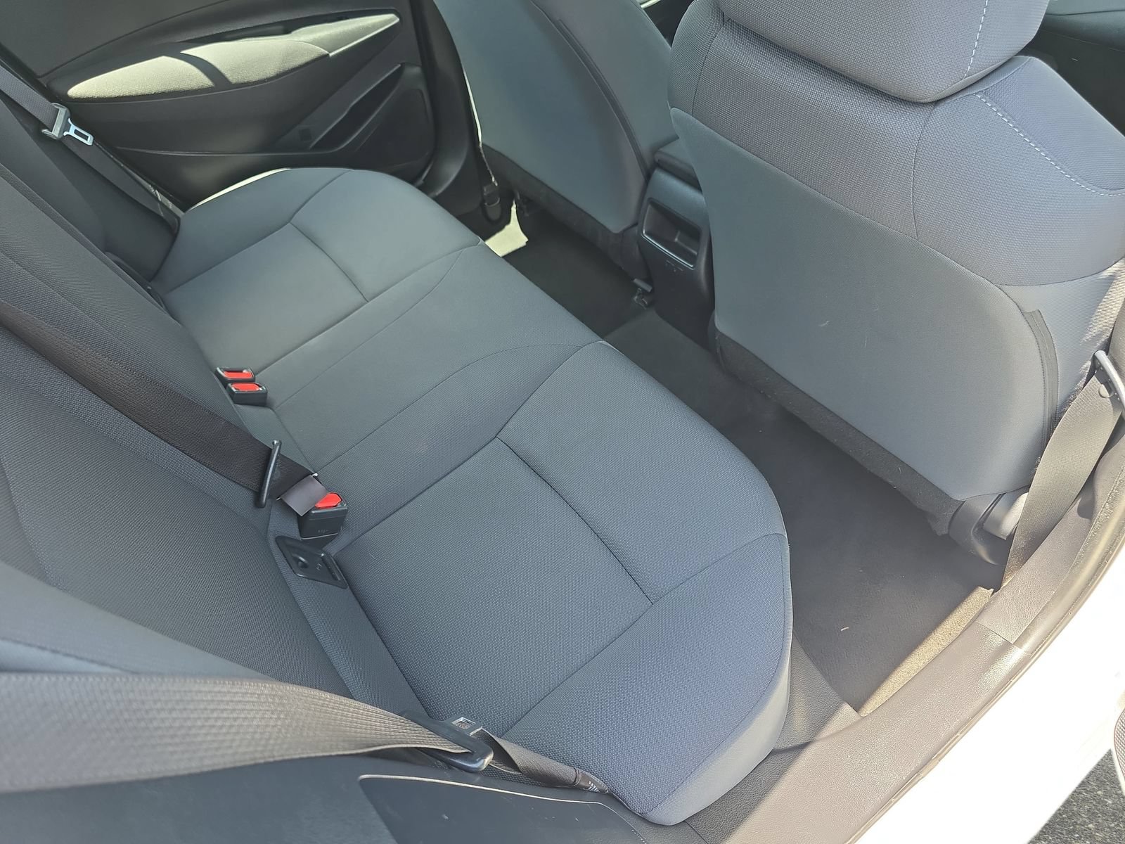 Used 2022 Toyota Corolla LE FWD image 11