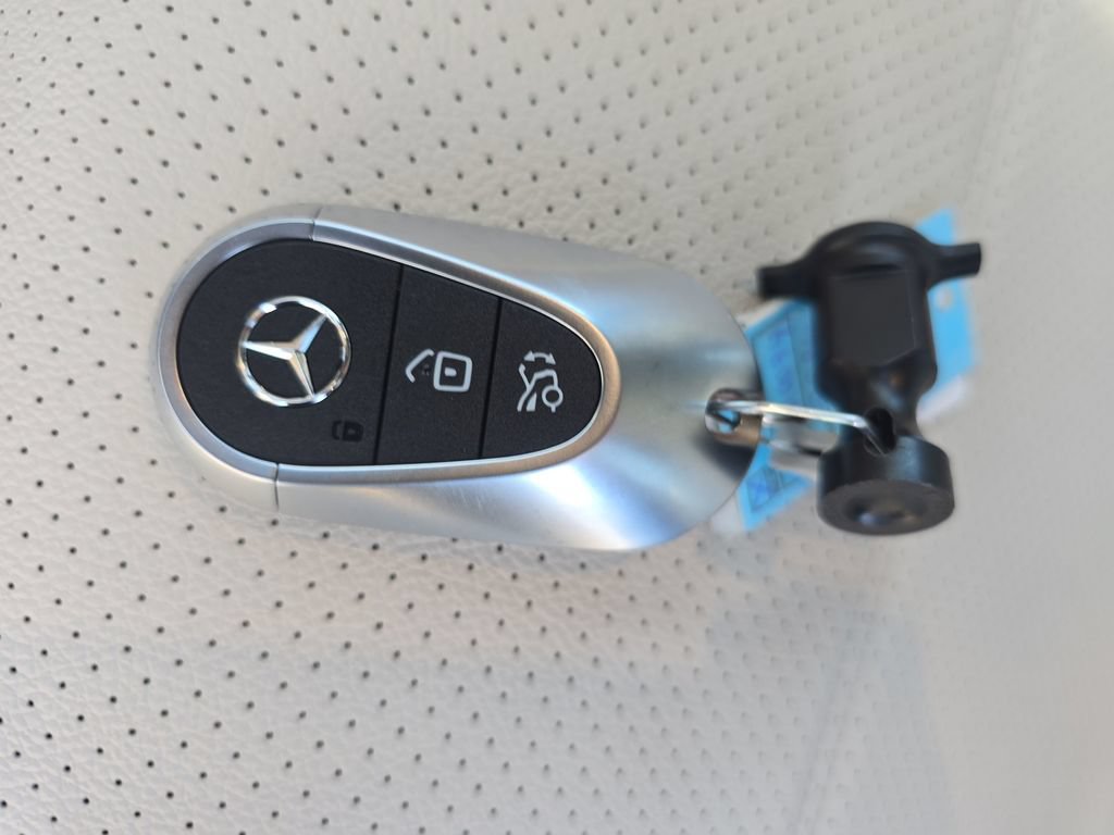 New 2026 Mercedes-Benz GLC 300 4MATIC image 29